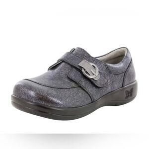 Alegria Khloe Leaded Shimmery clog Shoe! 9